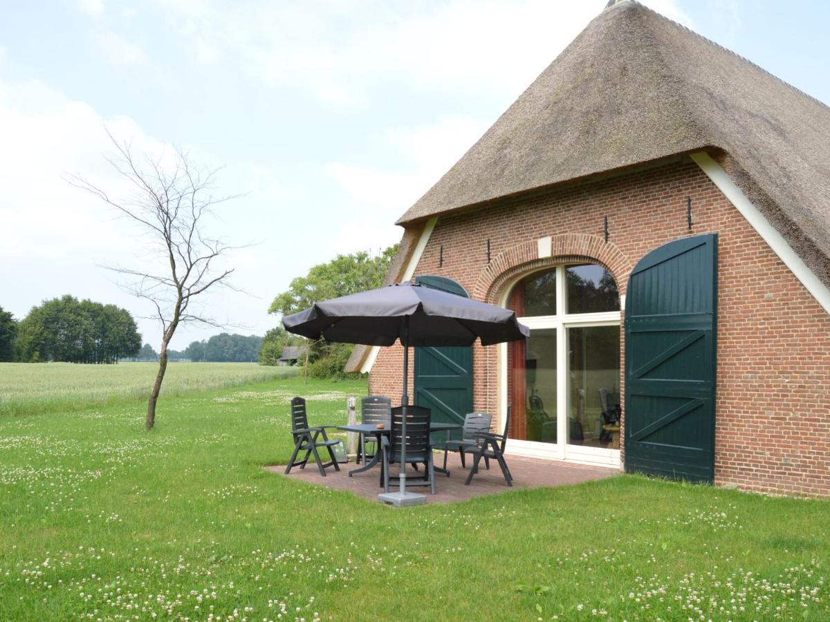 Monumental Farm In The Ash Landscape Villa Geesteren  Exteriör bild